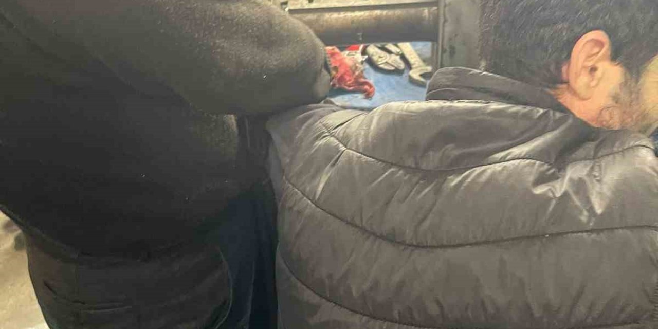 Kolunu Pres Makinesine Kaptıran İşçi Yaralandı