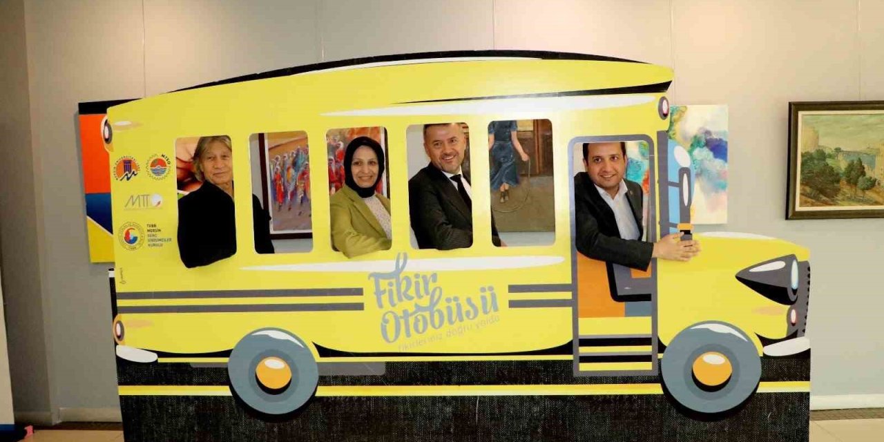 Durmuş: "evlatlarımızı Türkiye Yüzyılının Mimarı Yapmak İçin Her Türlü Desteği Sunuyoruz"