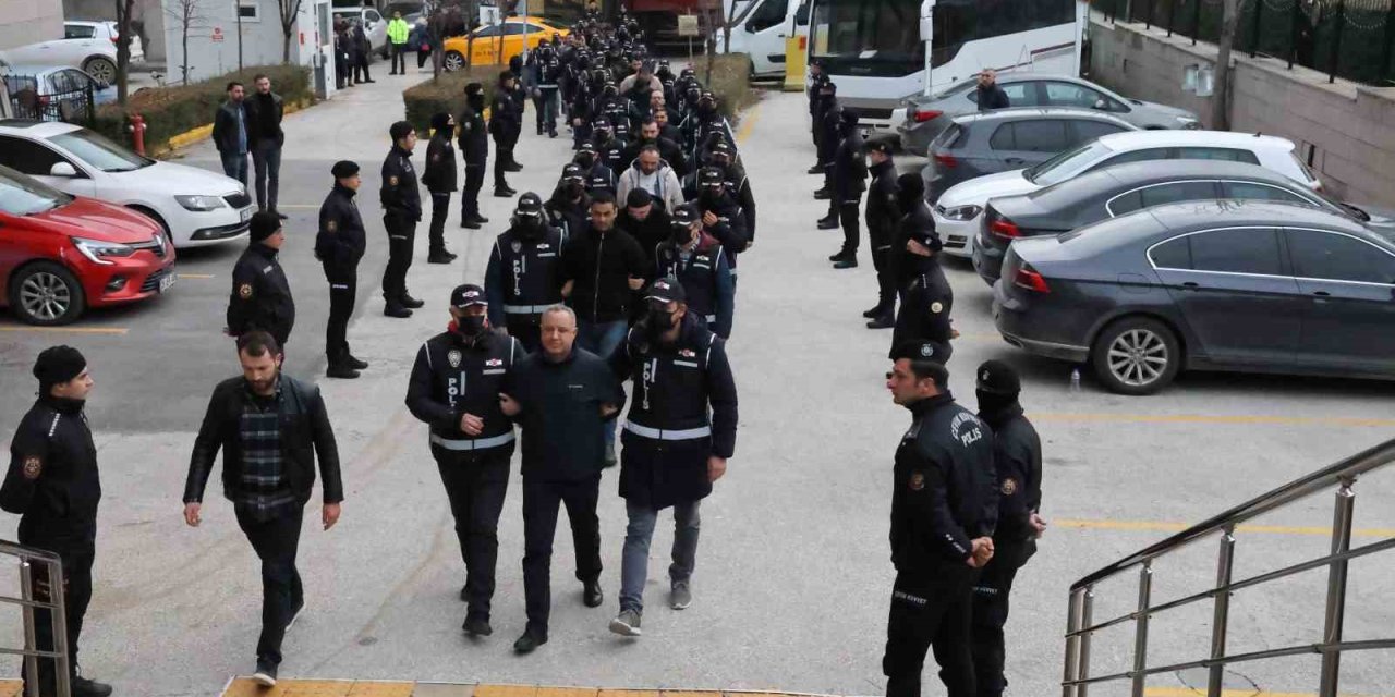 Kafes-18 Operasyonunda 20 Şüpheli Adliyede