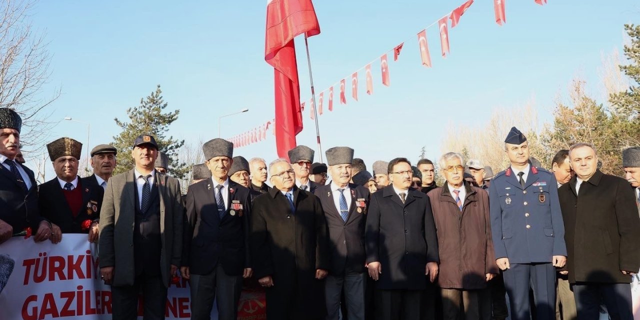 Başkan Büyükkılıç: "hainler Emellerine Asla Ulaşamayacaklar"