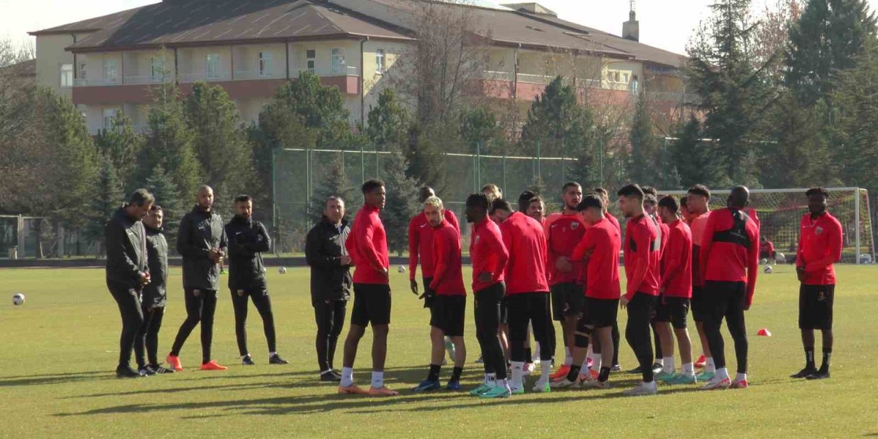 Recep Uçar: "taraftarımızın Önünde Arzu Ettiğimiz Sonucu Alacağımızı Düşünüyorum"