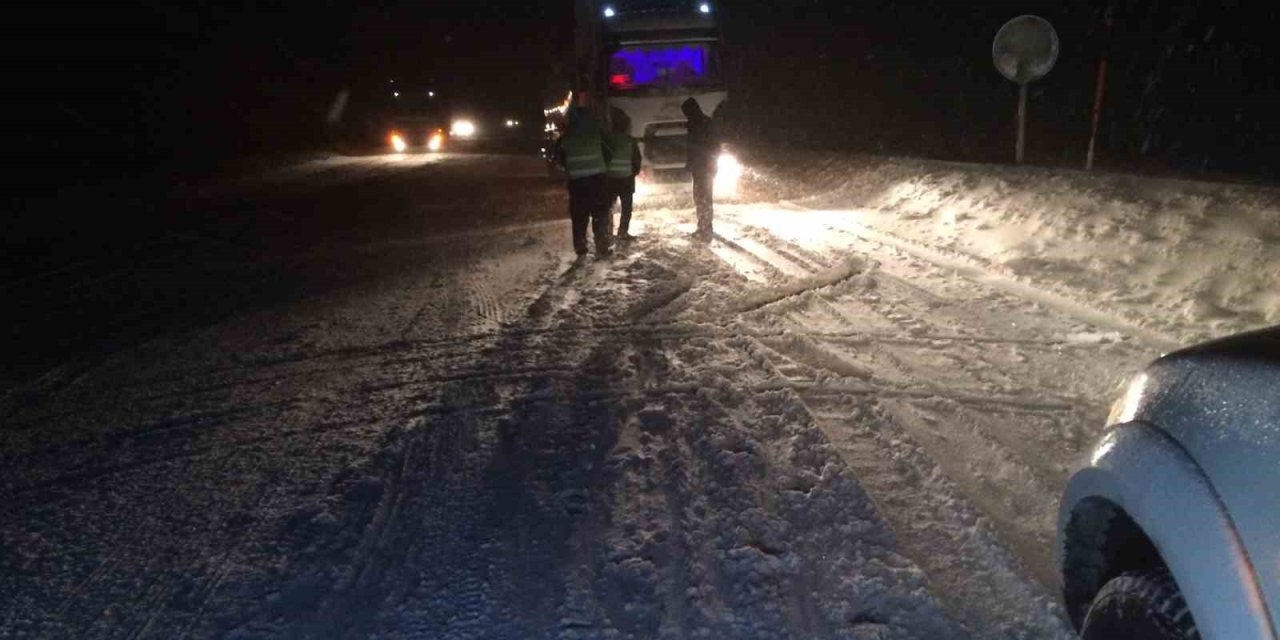 Antalya-konya Yolu Tır Geçişine Kapatıldı
