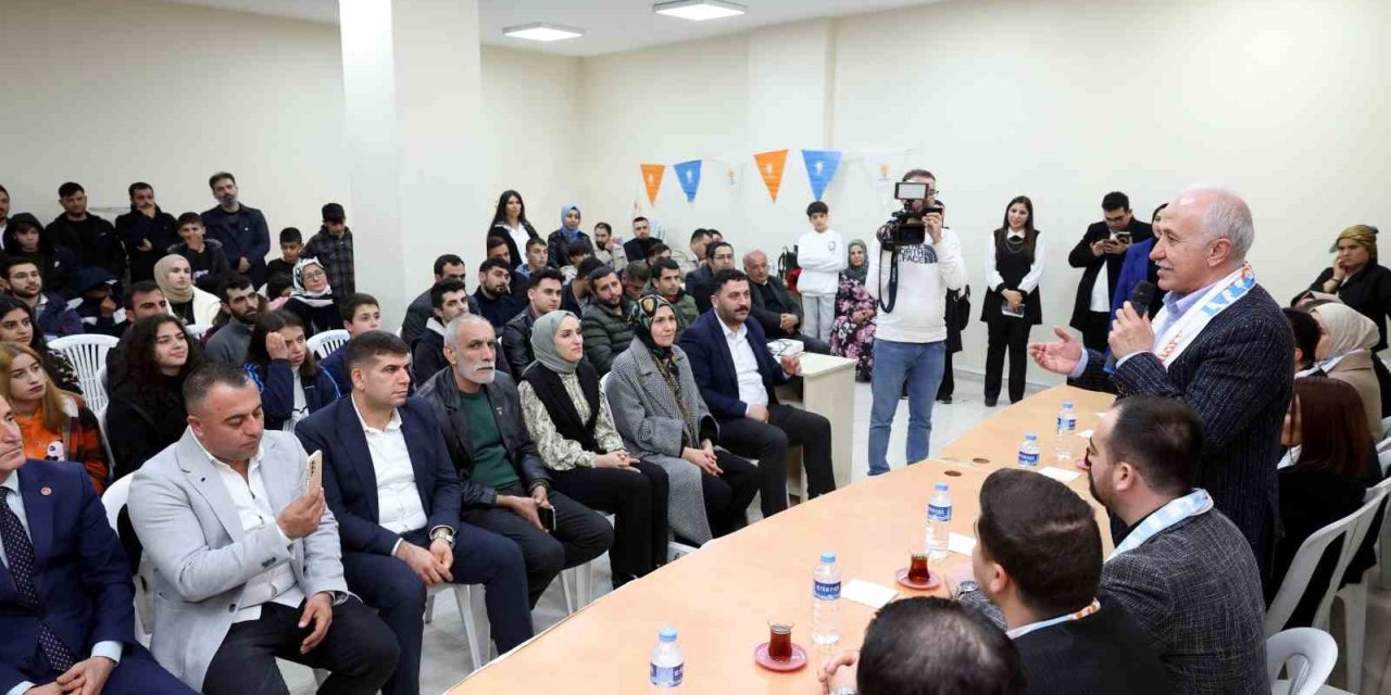 Başkan Gültak, Gençlerle Bir Araya Geldi