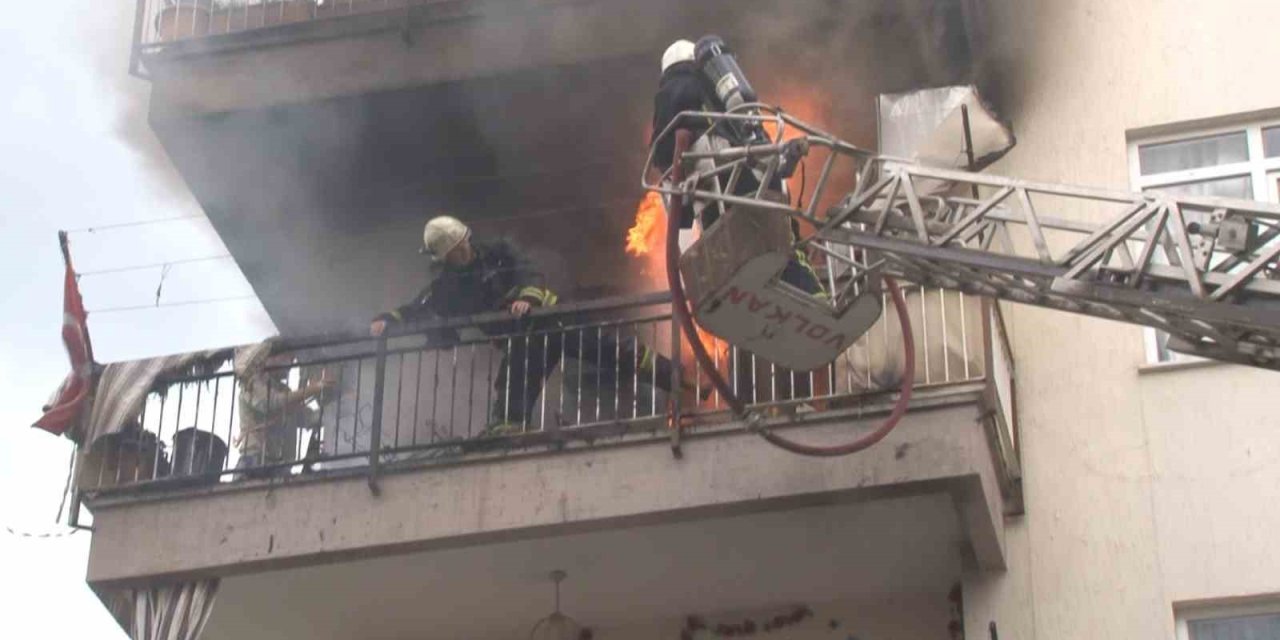 Antalya’da Korkutan Ev Yangını