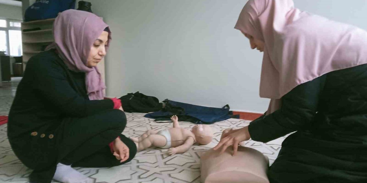 Müftülük Personellerine Temel İlk Yardım Eğitimi