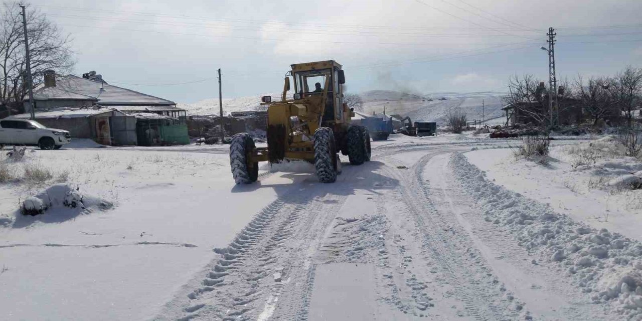 Kayseri’de Ulaşıma Kapanan 273 Mahalle Yolu Açıldı