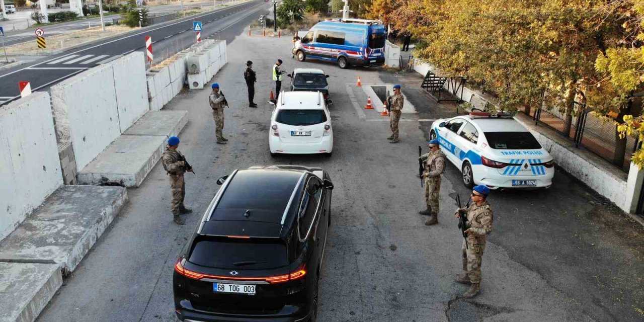Jandarmanın Yakaladığı 8 Aranan Şahıs Cezaevine Gönderildi