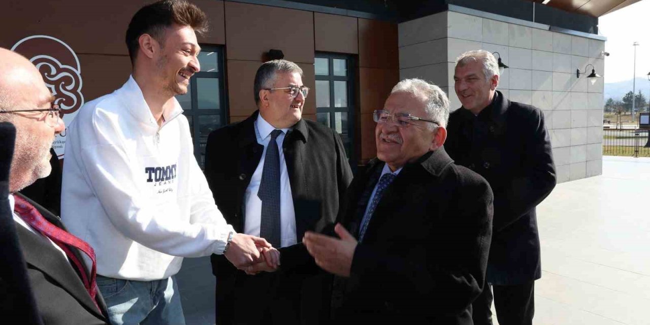 Başkan Büyükkılıç, Üniversite Rektörleri İle Buluştu