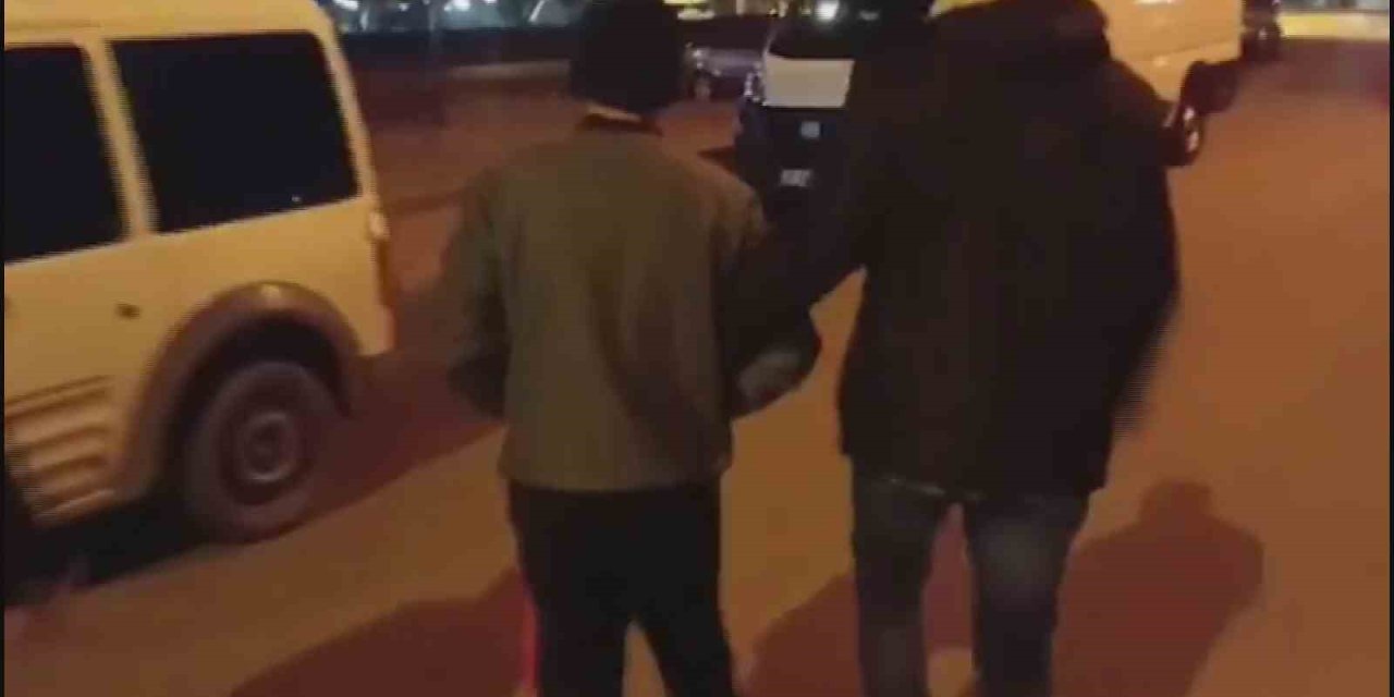 Aranan Şahıslara Eş Zamanlı Operasyon: 15 Kişi Yakalandı