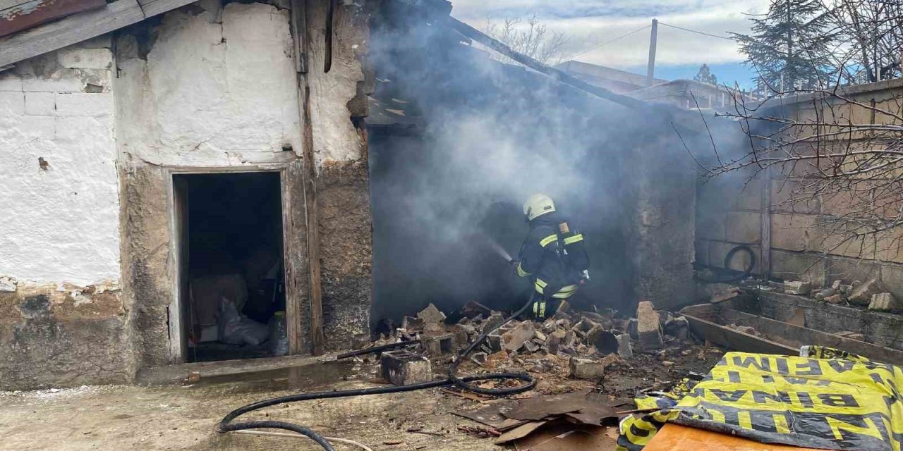 Konya’da Müstakil Evin Aşhanesinde Yangın