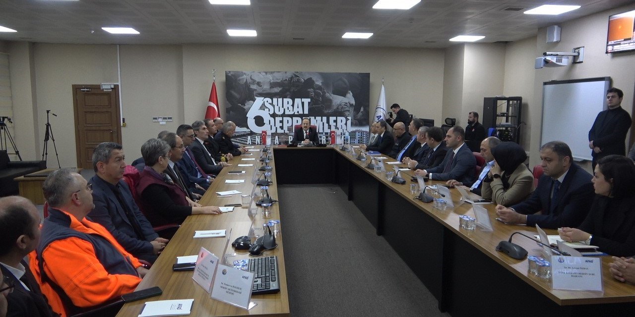 Vali Pehlivan: "23 Bin 814 Afetzedeye Sağlık Hizmeti Verdik"