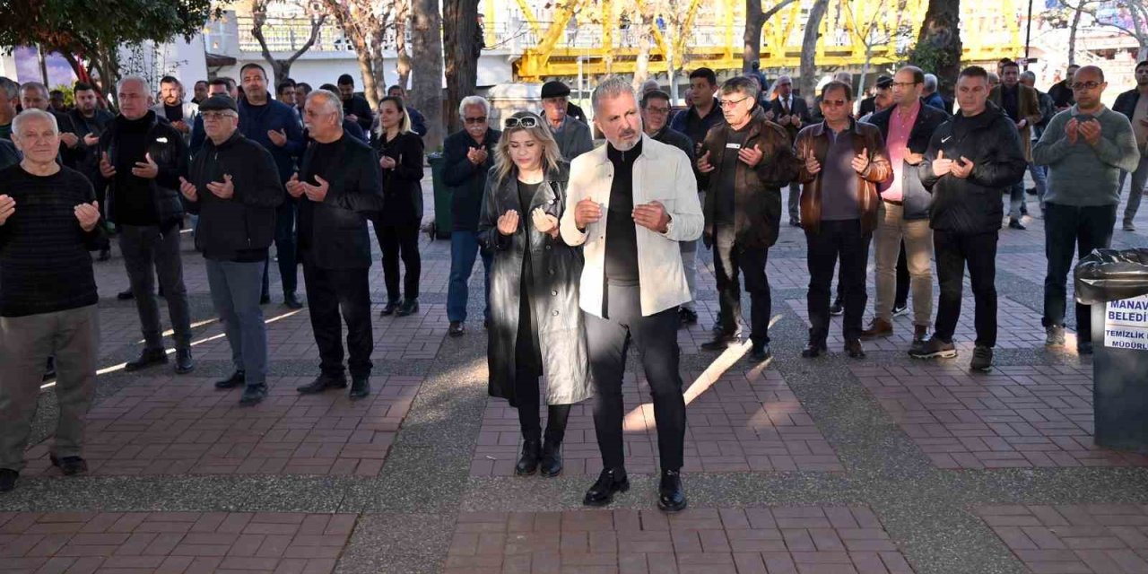 Manavgat Belediyesi Depremde Hayatını Kaybedenleri Andı