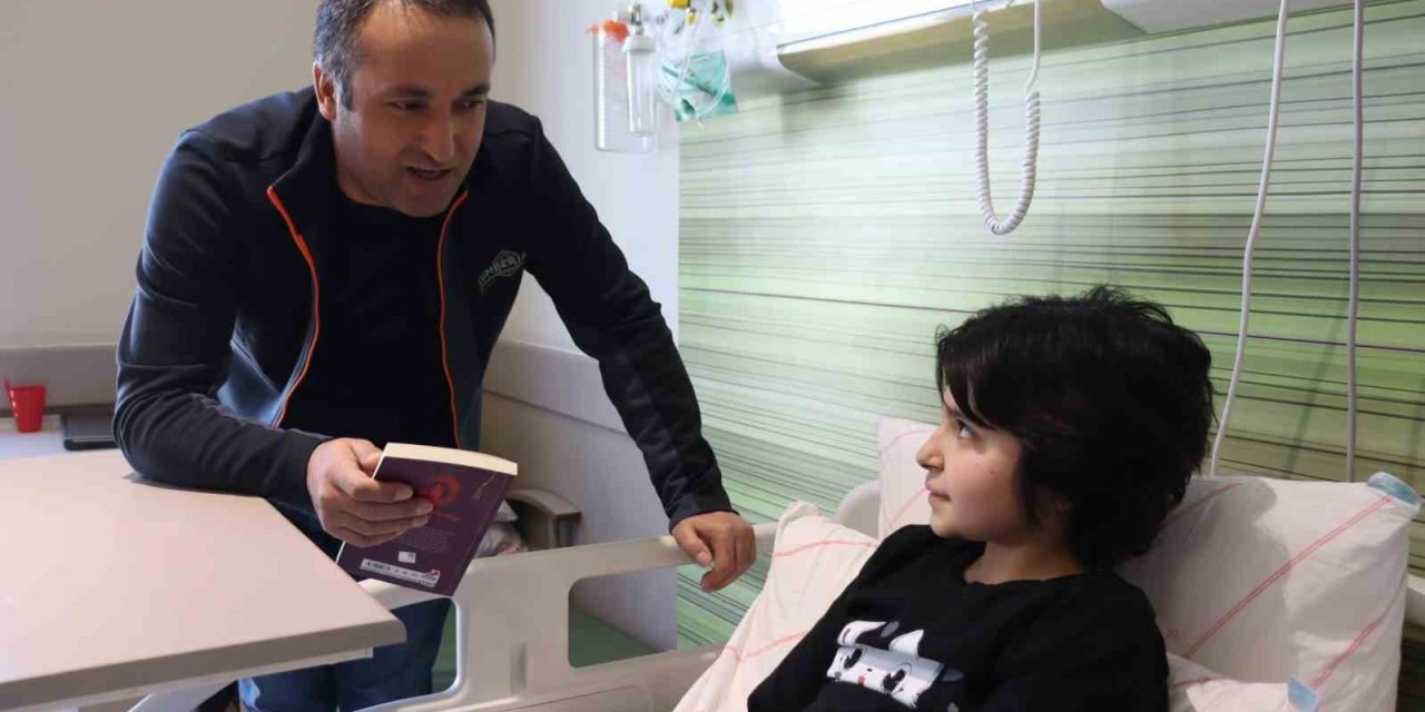 Aysima Çok İstediği Öğretmenlerine Kavuştu