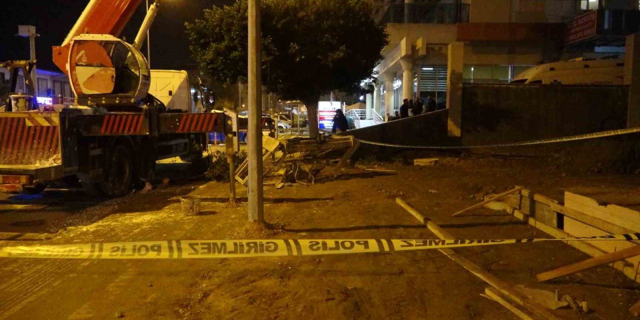 Alanya’da Vinçten Kopan Parça İnşaat İşçisini Yaraladı