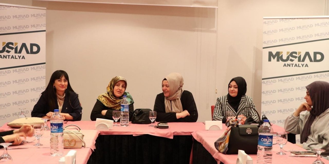 Müsiad Kadın Antalya Üyelerinden ’sevgi’ Dolu Etkinlik