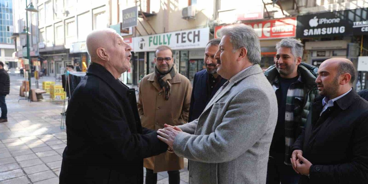 Cumhuriyet Mahallesi Esnafından Başkan Palancıoğlu’na Büyük İlgi