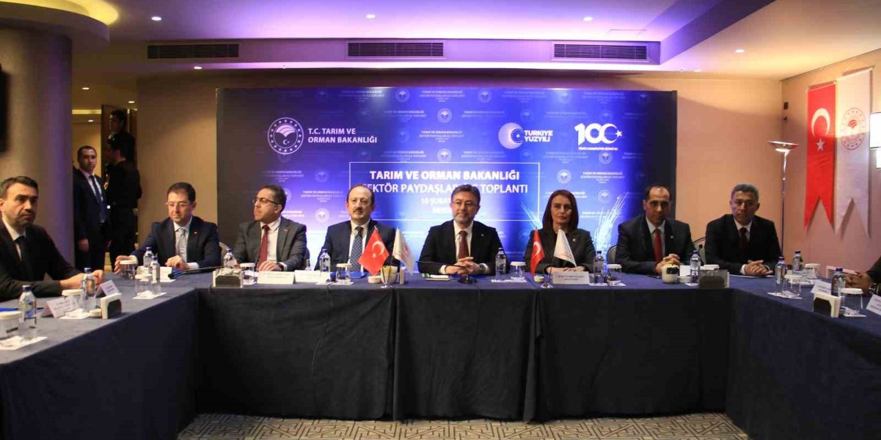 Tarım Orman Bakanı Yumaklı, Tarım Sektörü Temsilcileri İle Bir Araya Geldi