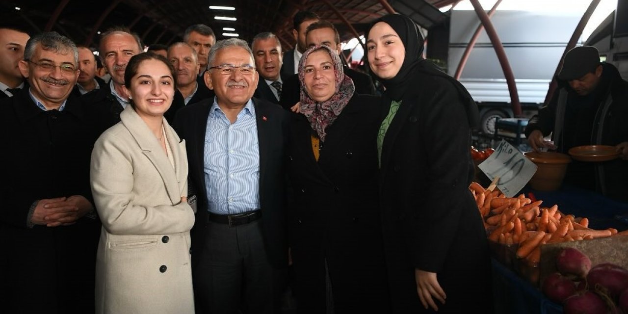 Başkan Büyükkılıç, Pazarcı Esnafının Her Zaman Yanında