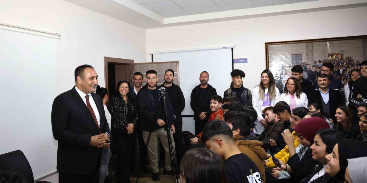 Başkan Yılmaz: "eğitim Yardımımızın İlk Taksitini Öğrencilerimizin Banka Hesaplarına Yatırdık"