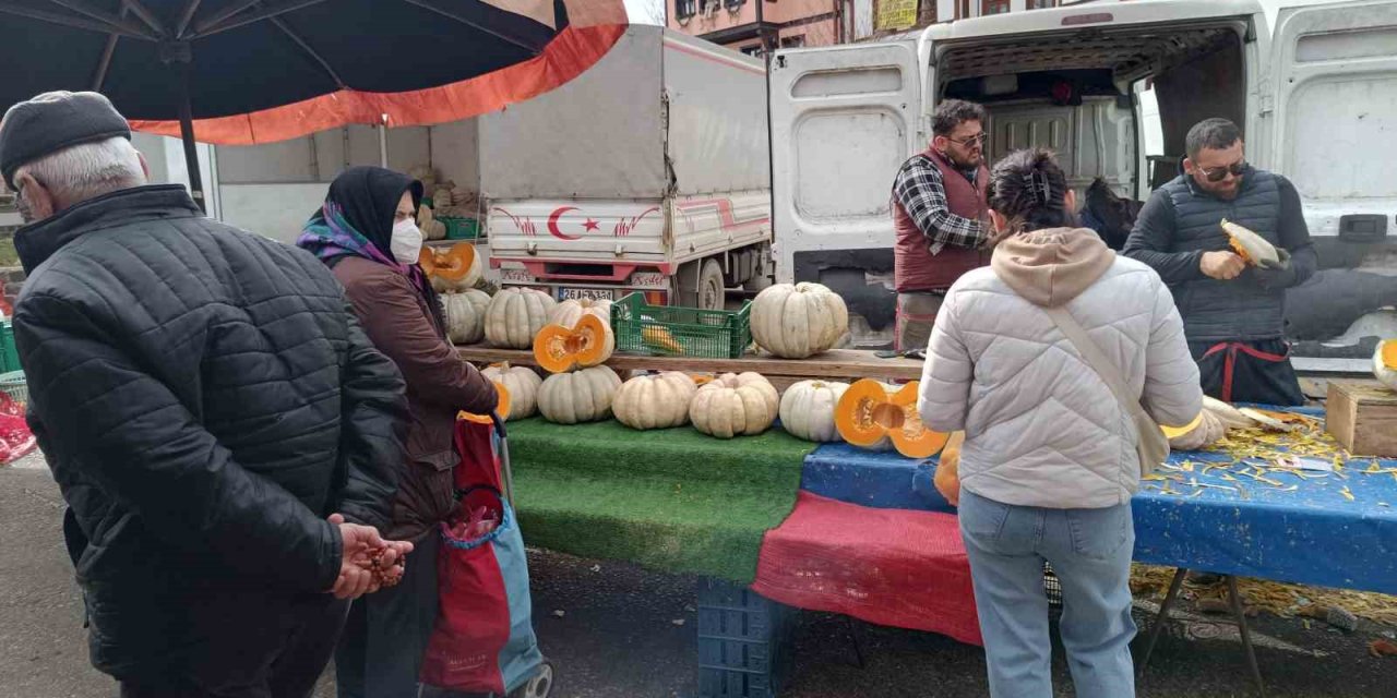 Havaların Isınması Pazarcı Esnafın Yüzünü Güldürdü