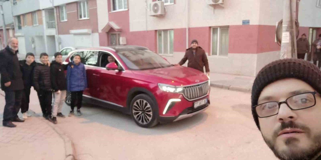 Eskişehir’de Sabah Namazını Camiden Kılan Çocuklar Togg İle Tur Attılar