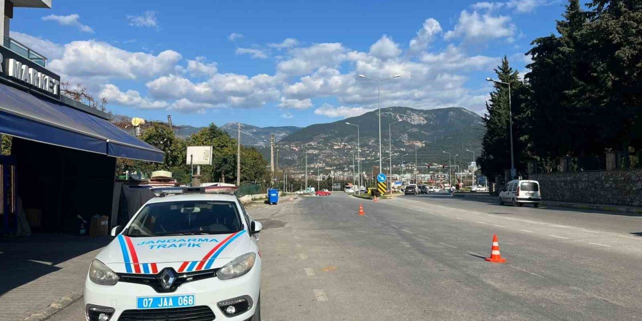 Alanya’da 14 Araç Trafikten Men Edildi