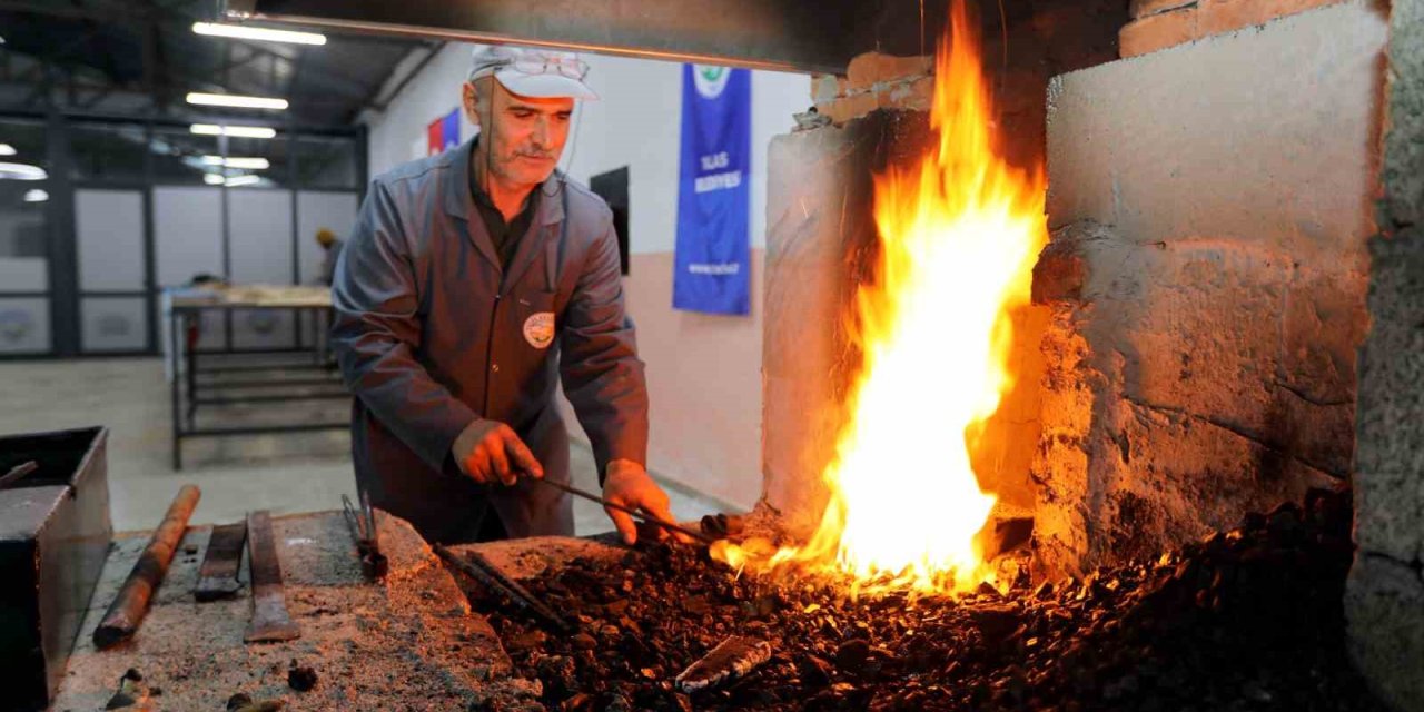 Şimdi Tarem’de Ders Zamanı