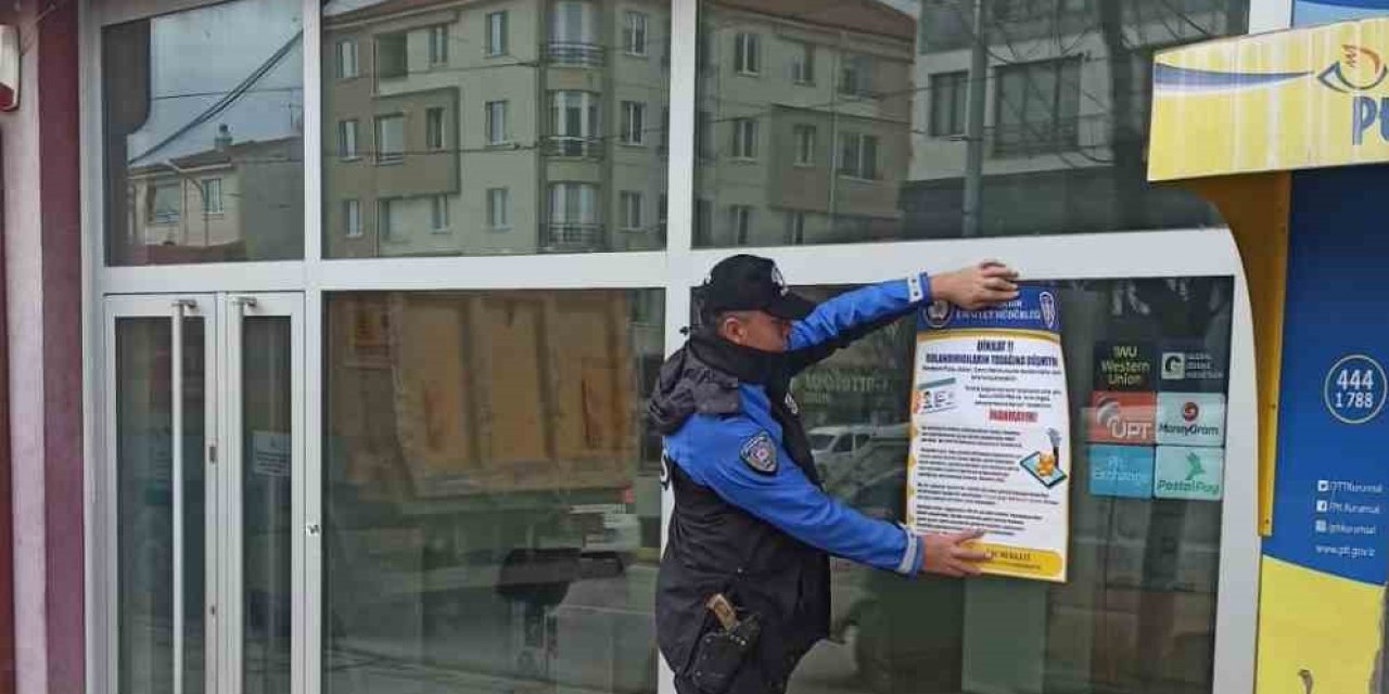 Polis Ekipleri Ptt’nin Adı Kullanılarak Gerçekleştirilen Dolandırıcılıklarla İlgili Banka Ve Kargo Çalışanlarını Uyardı
