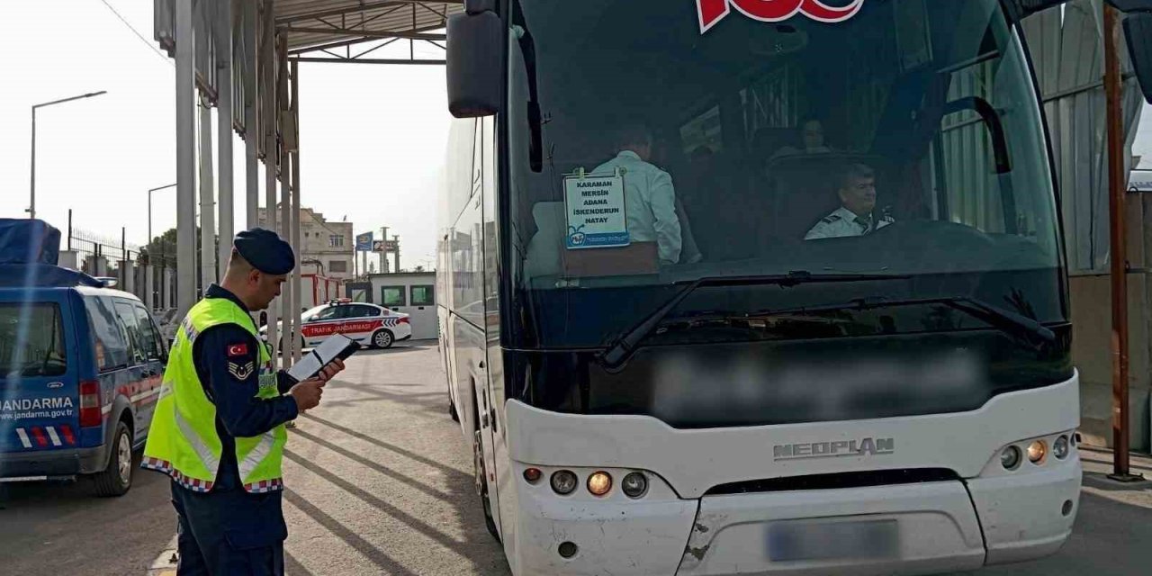 Mersin’de Kazalara Karşı Servis Ve Otobüslere Sıkı Denetim