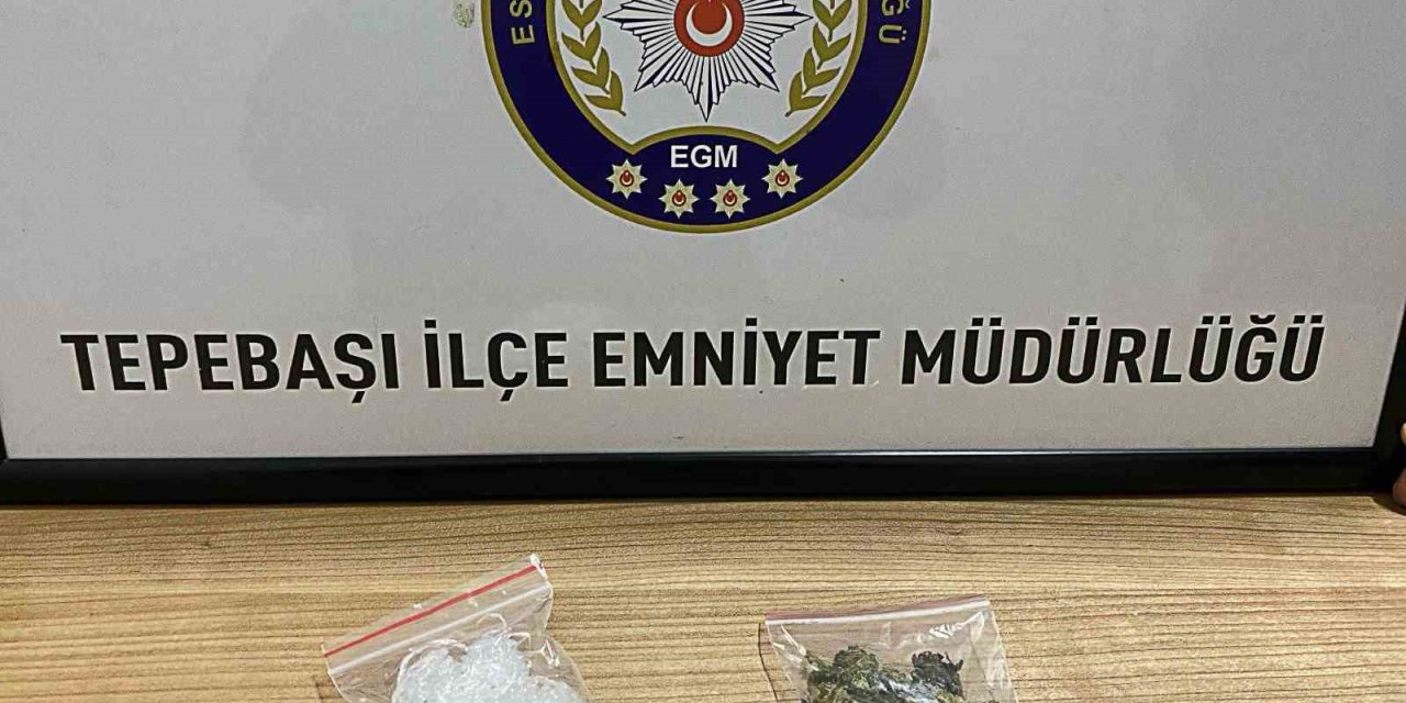 Şüphe Üzerine Durdurulan Şahısların Üzerinden Uyuşturucu Çıktı