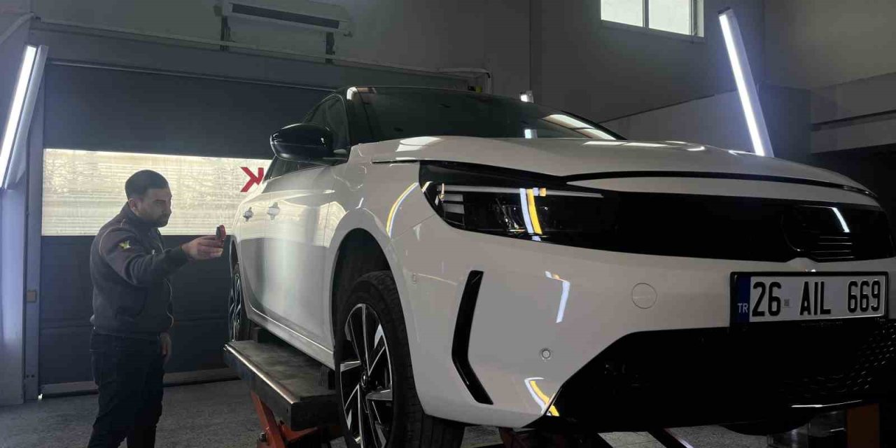 Sıfır Kilometre Olarak Aldığı Aracın Vidalı Bütün Parçaları Hatalı Çıktı