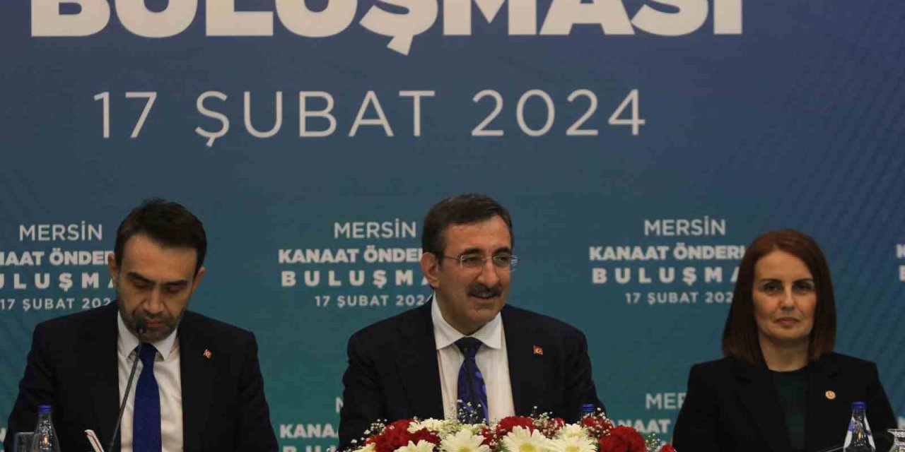 Cumhurbaşkanı Yardımcısı Yılmaz, Mersin’de Kanat Önderleriyle Bir Araya Geldi