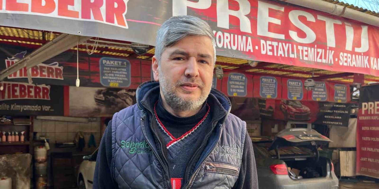 Kış Aylarında Zor Şartlara Rağmen Mesleklerini Sürdürmeye Çalışıyorlar