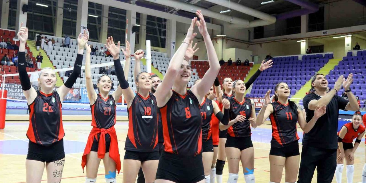 Manavgat’un Sultanları Yarı Finalde