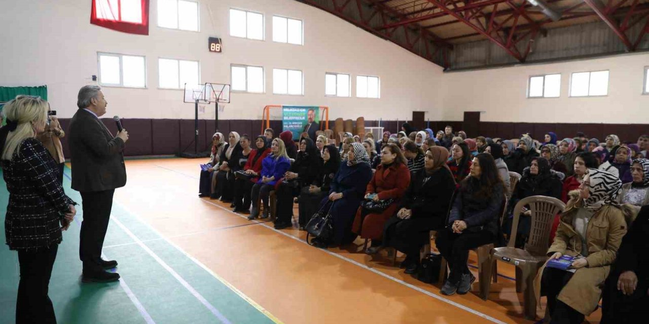 Başkan Palancıoğlu, Danışmentgazi Mahallesi’nin Hanımlarıyla Bir Araya Geldi