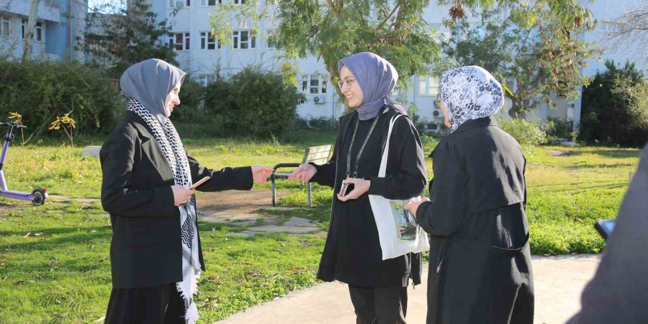 Tıp Fakültesi Öğrencileri İsrail’in Zulmüne Sessiz Kalmadı