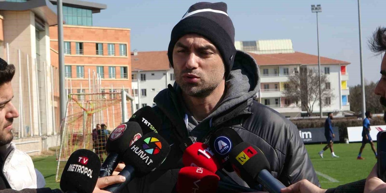 Burak Yılmaz: "sadece 3 Puanın Değil, 1 Puanın Da Çok Değerli Olduğu Haftalara Girdik"