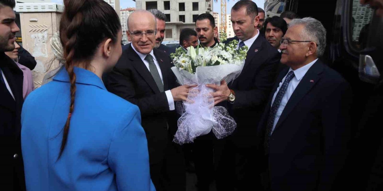 Bakan Şimşek Ve Başkan Büyükkılıç İş İnsanları Buluştu