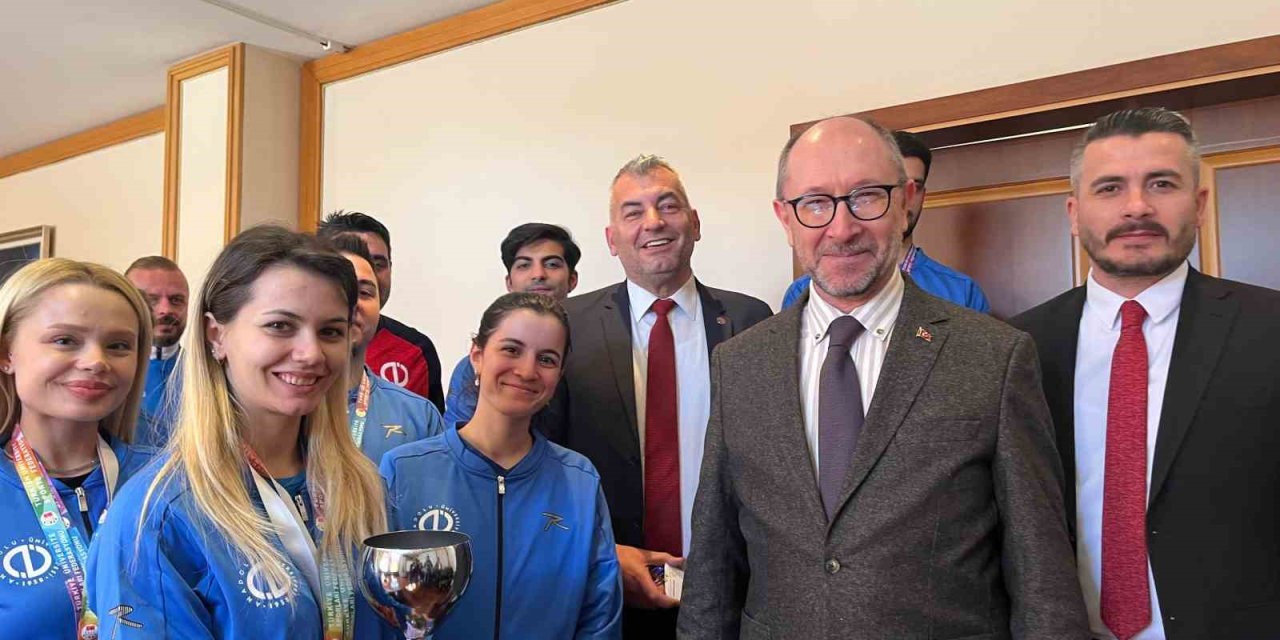 Umresini Yarıda Kesti Türkiye Şampiyonu Oldu