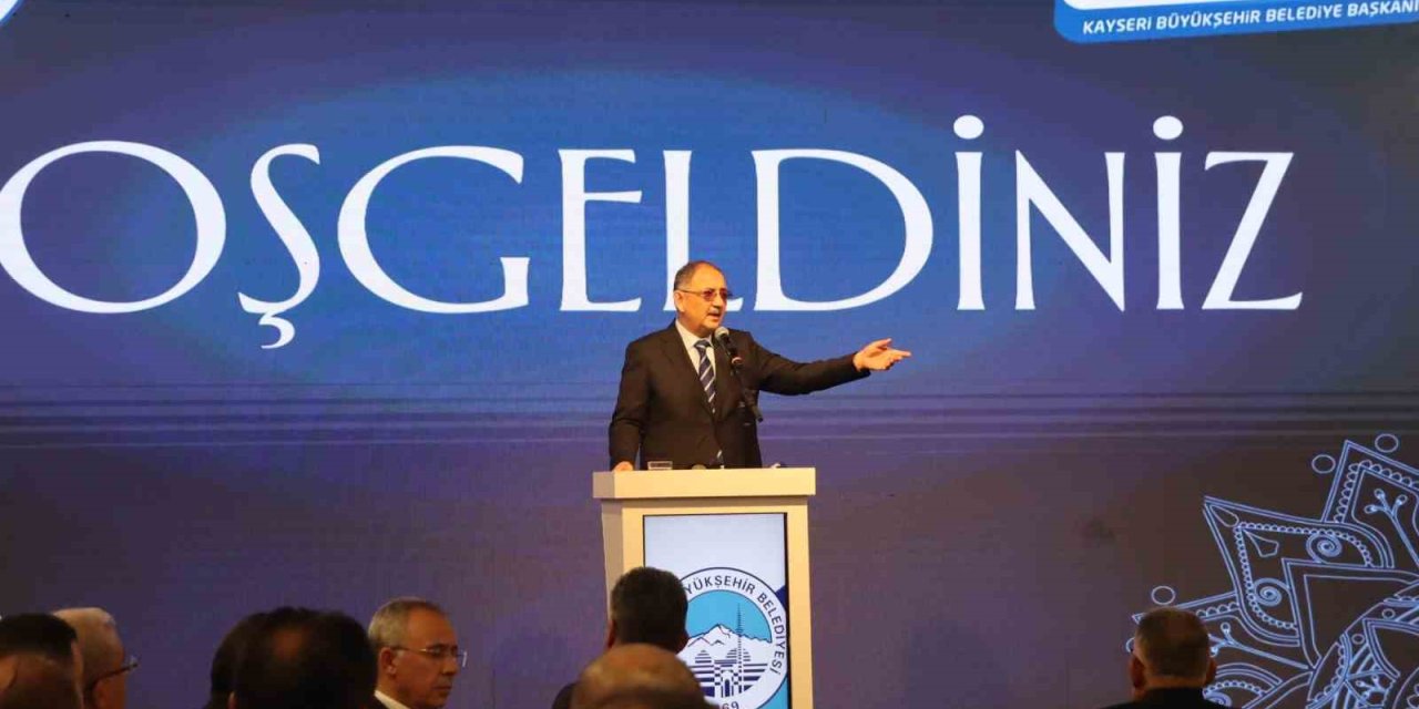 Bakan Özhaseki: "deprem Bölgelerinde 110 Bin Kişilik Bir İşçi Ordusu Var"