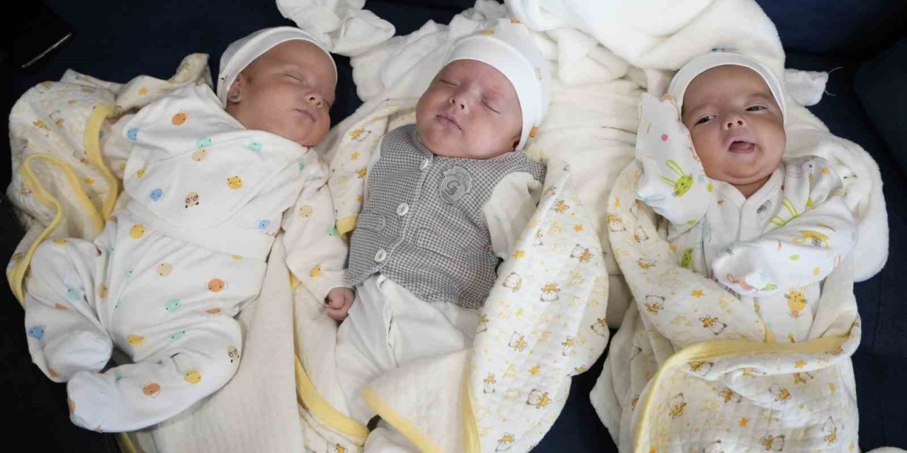 Antalya’da Her Kontrolde Bebek Sayısı Arttı, Üçüz Mutluluğu Yaşadılar