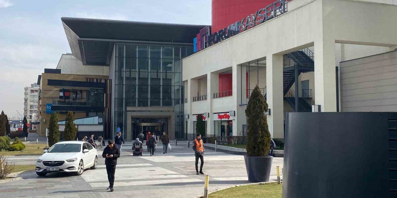 Avm Sapığı Serbest Bırakıldı