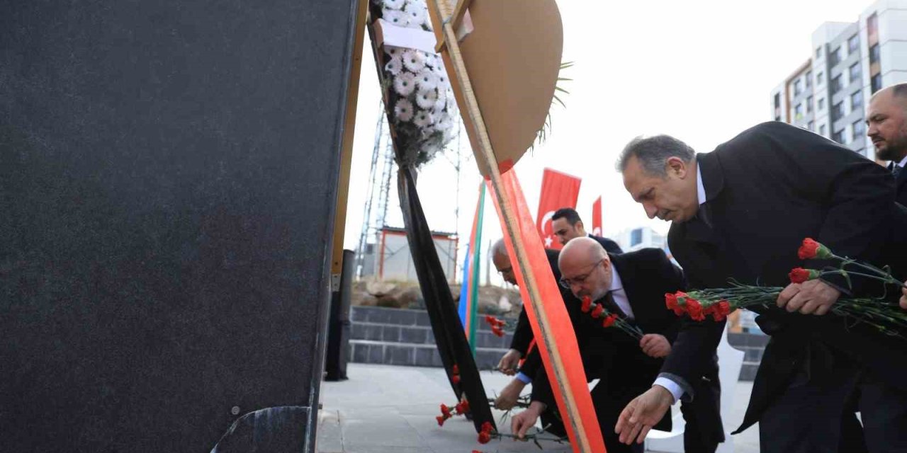 Hocalı Şehitleri, Yeni Yapılan Azerbaycan Parkı’nda Anıldı