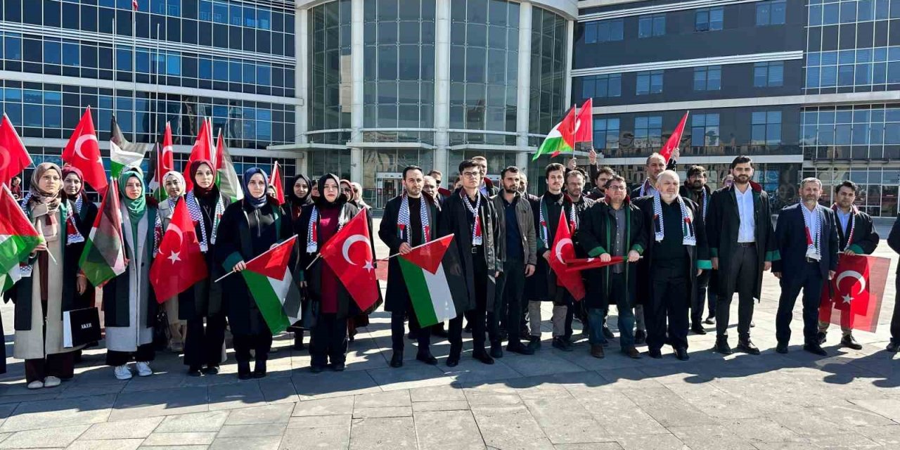 Hukukçular Siyonist Zulme Karşı Yürüdü