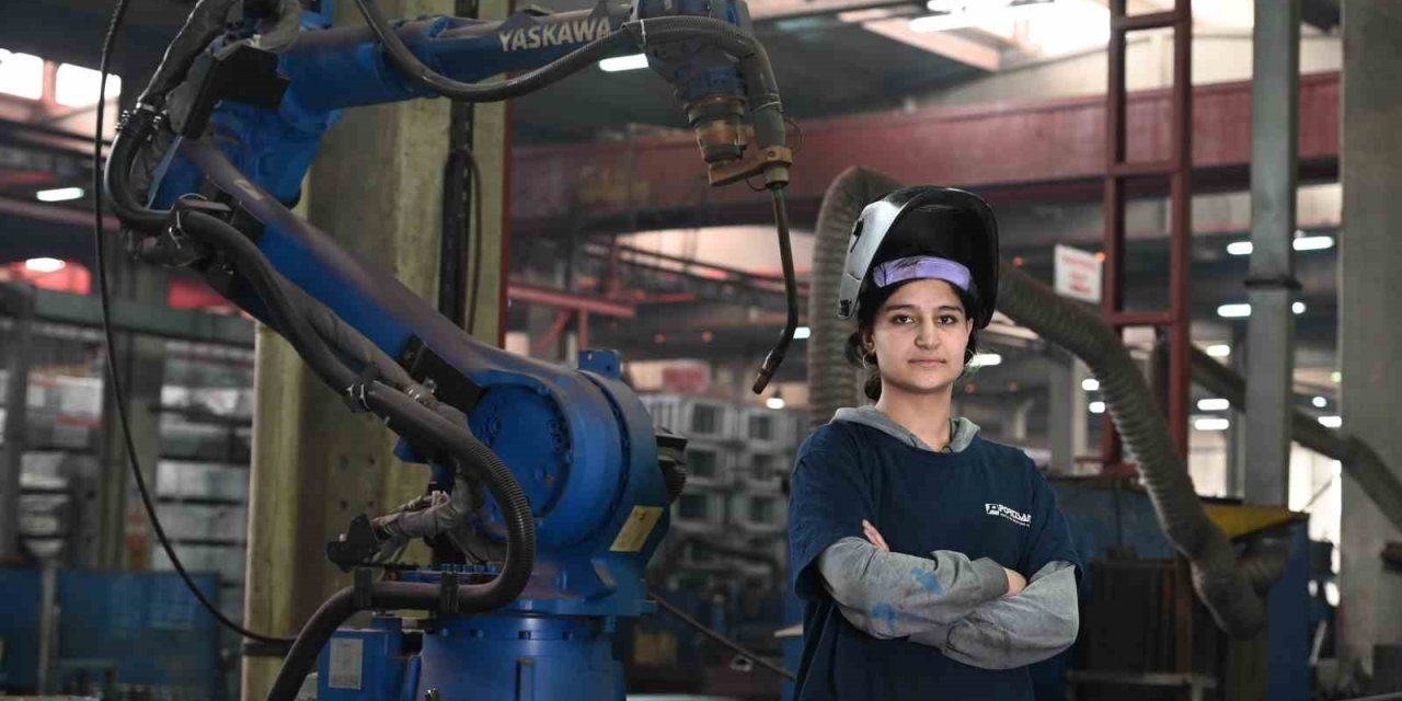 Sanayideki Ara Eleman Sorunu ‘kadın Eliyle’ Çözüldü