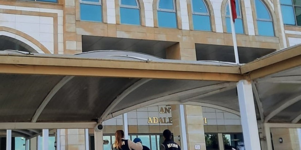 Antalya’da 6 Kişiyi Dolandıran Yabancı Uyruklu Sosyal Medya Fenomeni Yurt Dışına Kaçarken Yakalandı