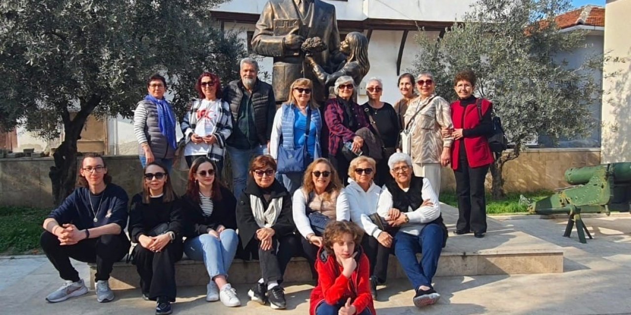 Eskişehir ‘vakıf Gönüllülerinden’ Mudanya Ve Tirilye’ye Tarih Ve Kültür Gezisi