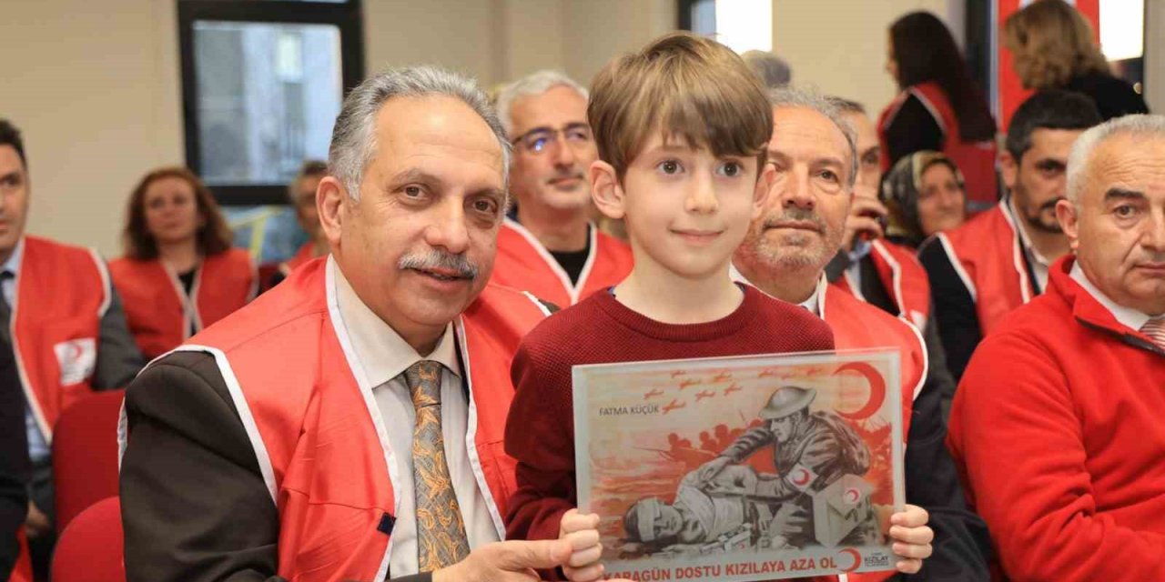 Kızılay’dan Başkan Yalçın’a Övgü Ve Teşekkür Plaketi