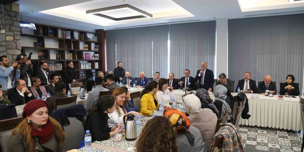 Başkan Büyükkılıç, Mali Müşavirlerle Millet Bahçesinde Buluştu