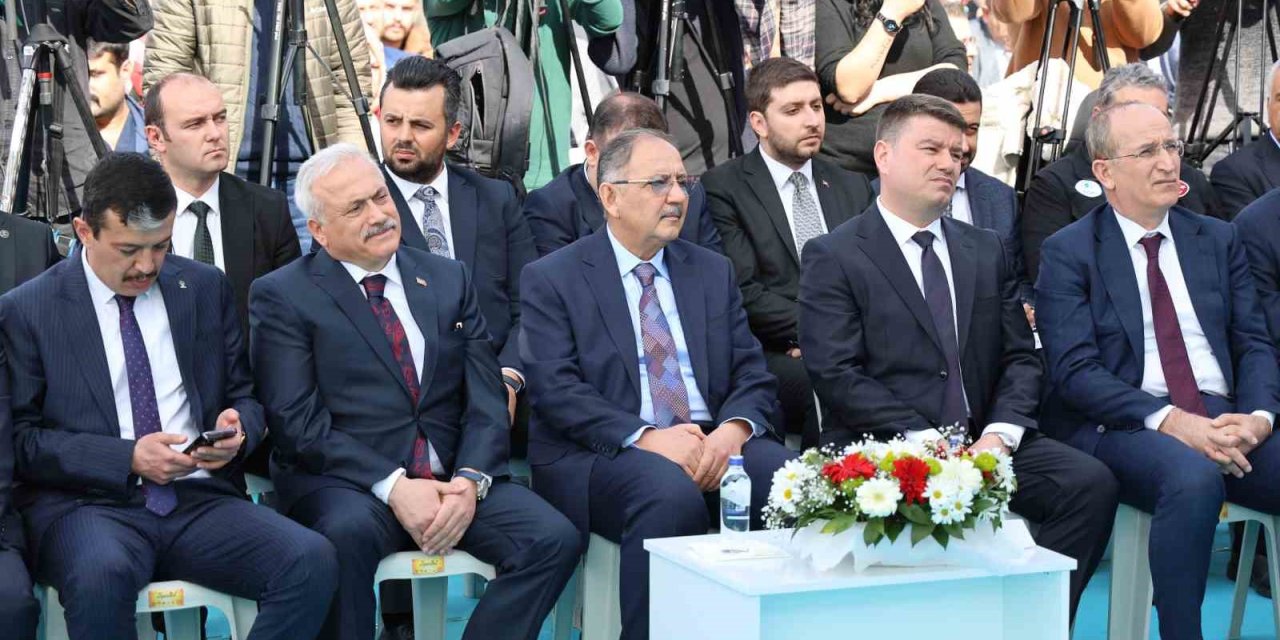 Bakan Özhaseki: "türkiye’nin Her Tarafında Kentsel Dönüşümü Destekliyorum"